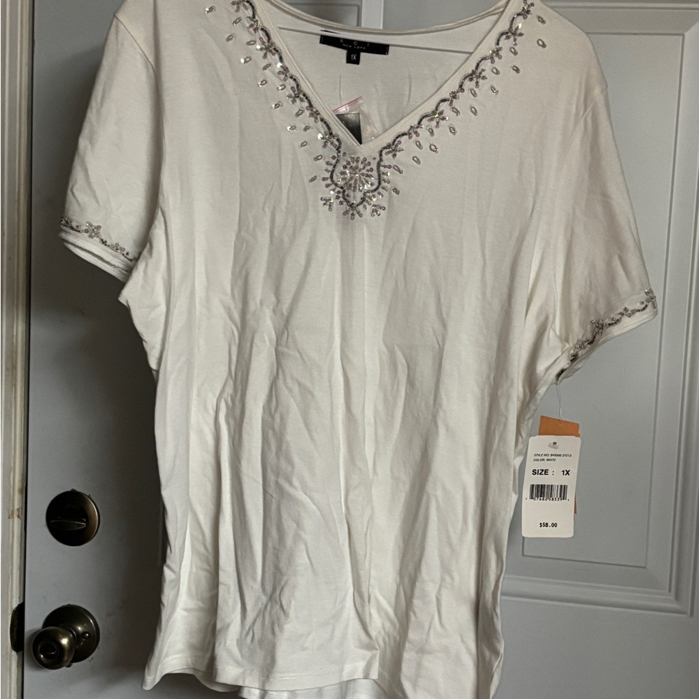 NWT Embellished White V-Neck Women's Top 1x